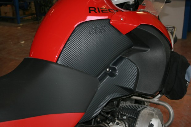 SPOILER Posteriore Alettone Tetto Per MERCEDES SUV, Nero Effetto FIBRA DI CARBONIO Adesivo Flessibil I68140 - Foto 10